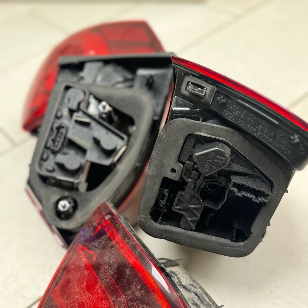 Volkswagen Jetta brake lights